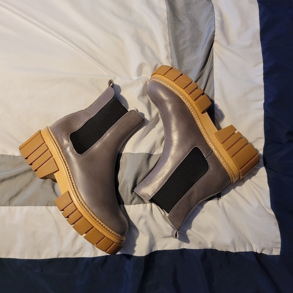 GREY Boots ✨️ - Picture 1 of 11